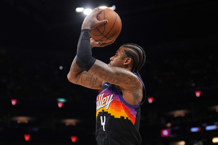 NBA常规赛：杰伦·格林半场高效14分 火箭领先鹈鹕10分